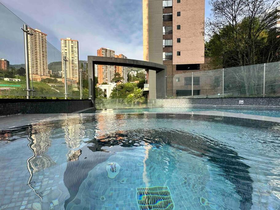 202 Family Haven In El Poblado: Spacious & Charming Apartamento